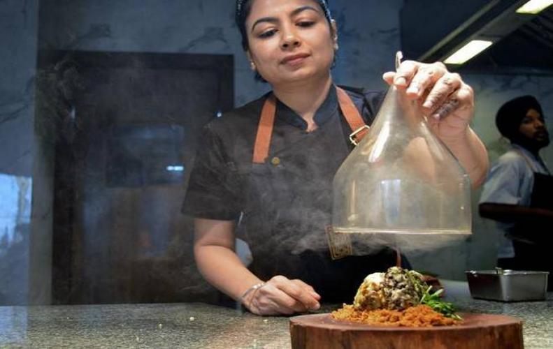 Amninder Sandhu – An Indian Chef Who is Making us Proud on ‘The Final Table’ of Netflix