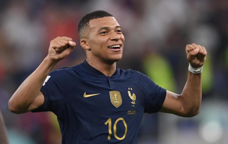 The Life Story of Kylian Mbappé: The Future Best Footballer in France